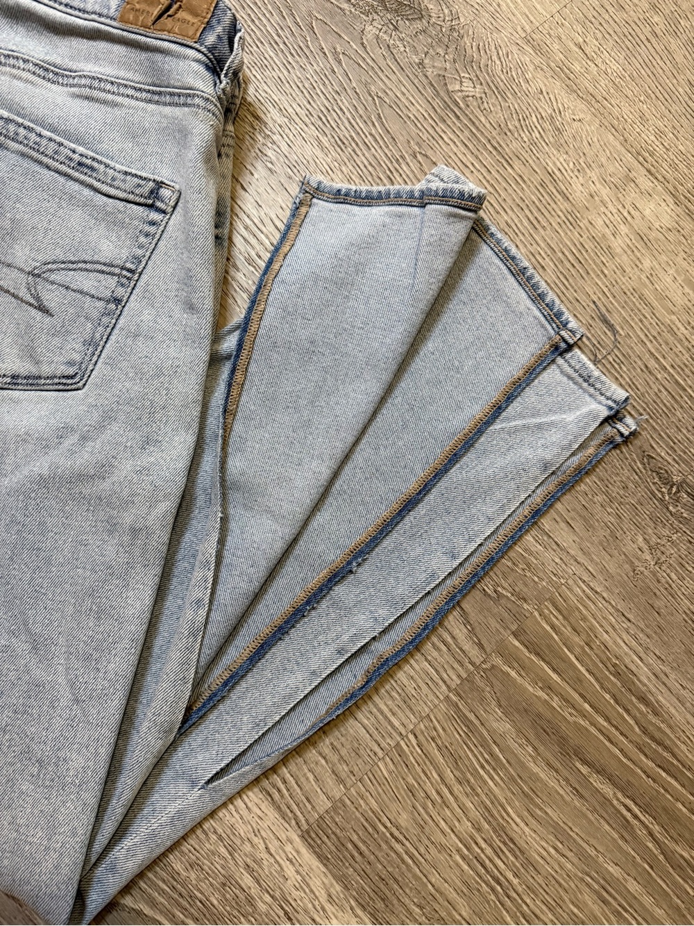 •AMERICAN EAGLE• MOM STRAIGHT JEANS - Picture 8 of 9